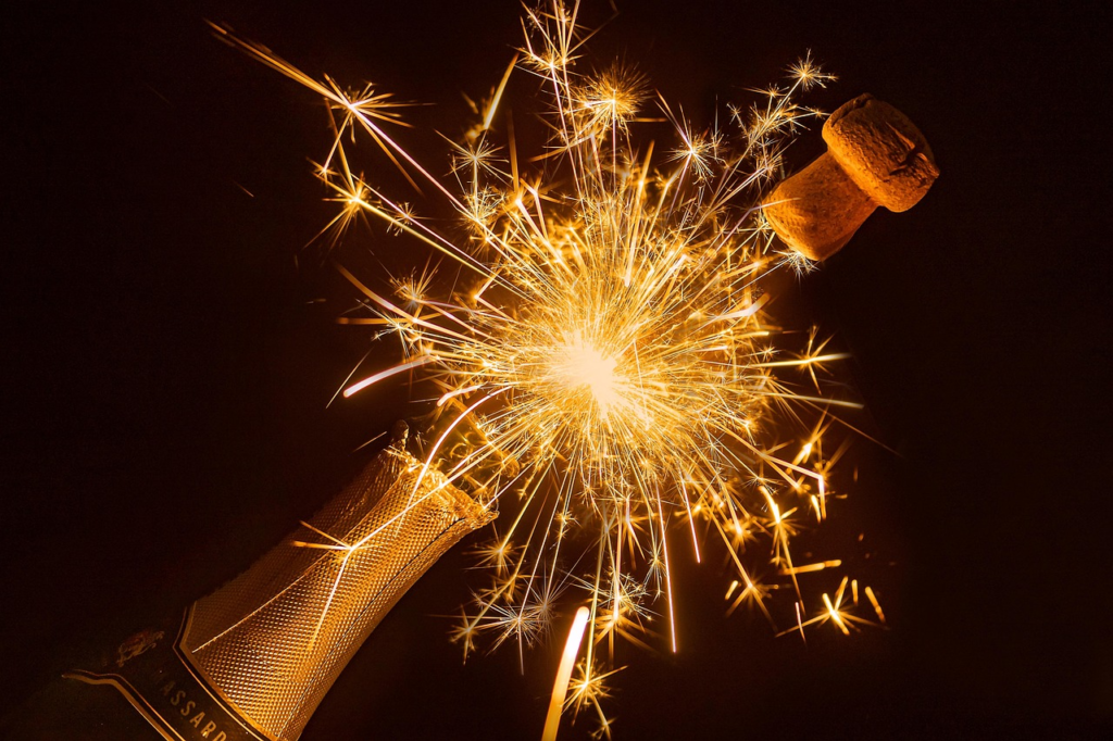 new year's eve, champagne, sparklers, cork, sparkling wine, bottle, champagne bottle, champagne cork, glow, glowing, happy birthday, sparkling, bottle of sparkling wine, celebration, sparkle, light