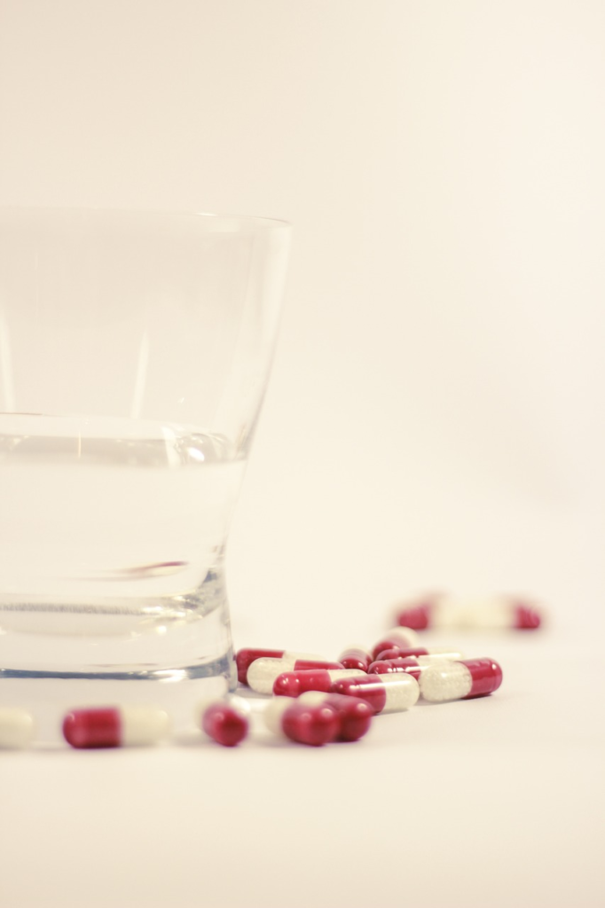 medicines, bow, cold, nature, dose, illness, pharmacy, pharmacologist, pharmacological, placebo, prescription, heal, healthy, sick, medical, pills, get sick, overdose, hand, drug addict, macro, water, cup, drink with water